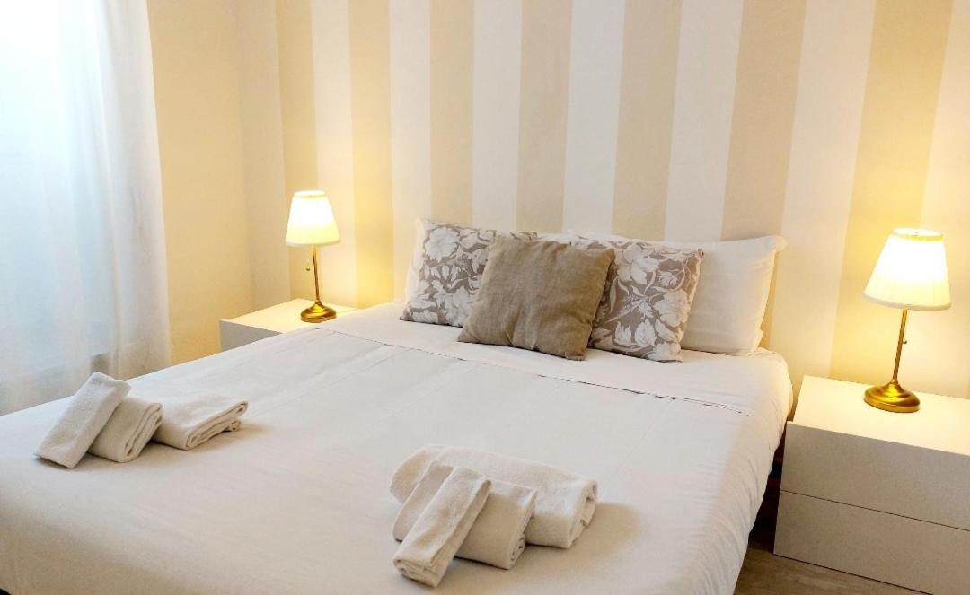 Bbhome Stylish Gold Apartment Near Trastevere Station Rome Buitenkant foto
